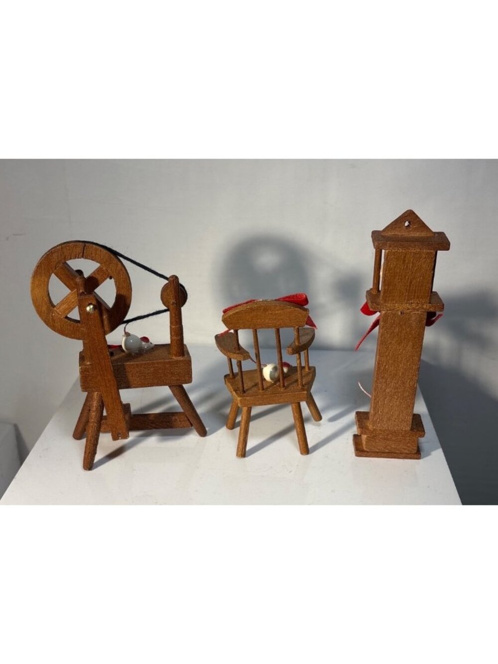 Miniature Wooden Dollhouse Furniture Christmas Spinning Wheel Chair & Clock Mice - Picture 7 of 8